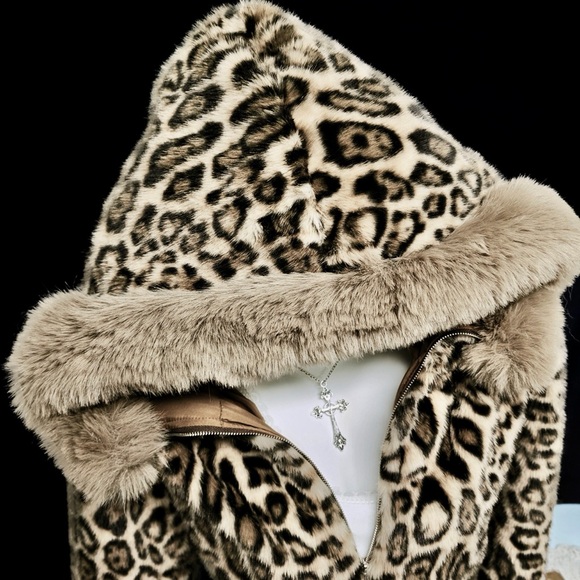 Hello Gorgeous! Leopard Faux Fur Hooded Outerwear - Brown - Picture 7 of 8
